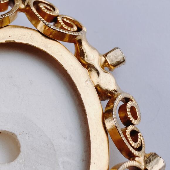 VTG Juliana D&E Brooch Signed Celebrity NY Enamel Porcelain Floral Gold Tone 60s - Picture 11 of 14